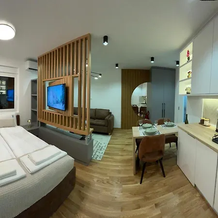 3 & Free Parking Garage Vrnjačka Banja