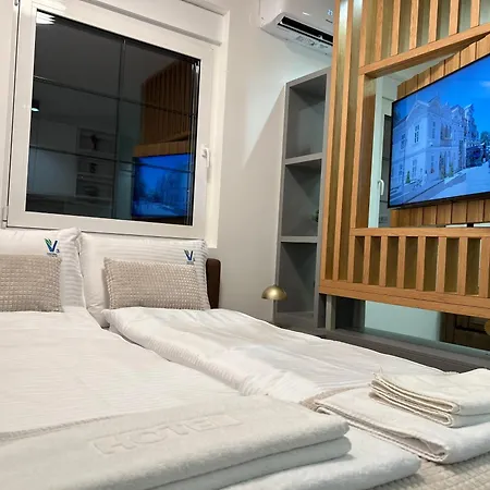 3 & Free Parking Garage Apartament